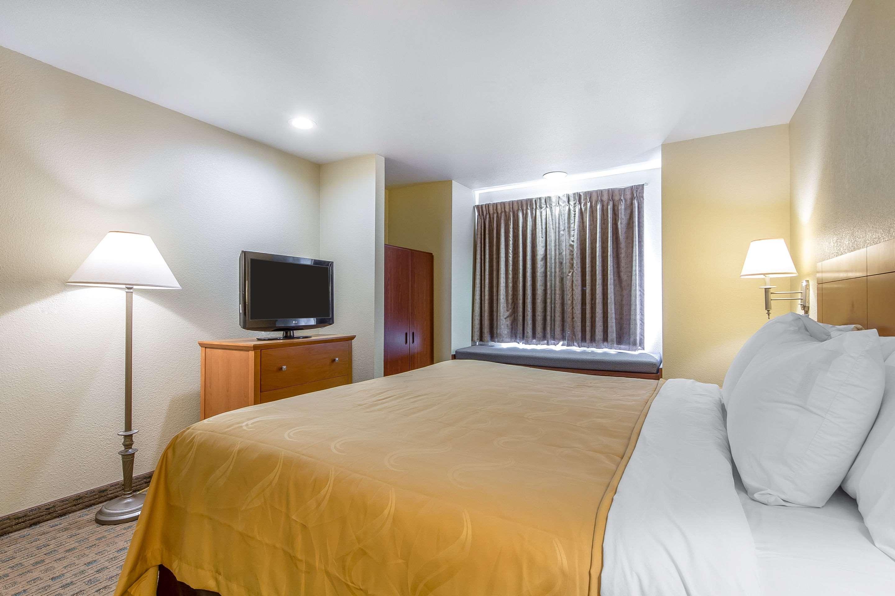 Quality Inn & Suites サンタローザ エクステリア 写真