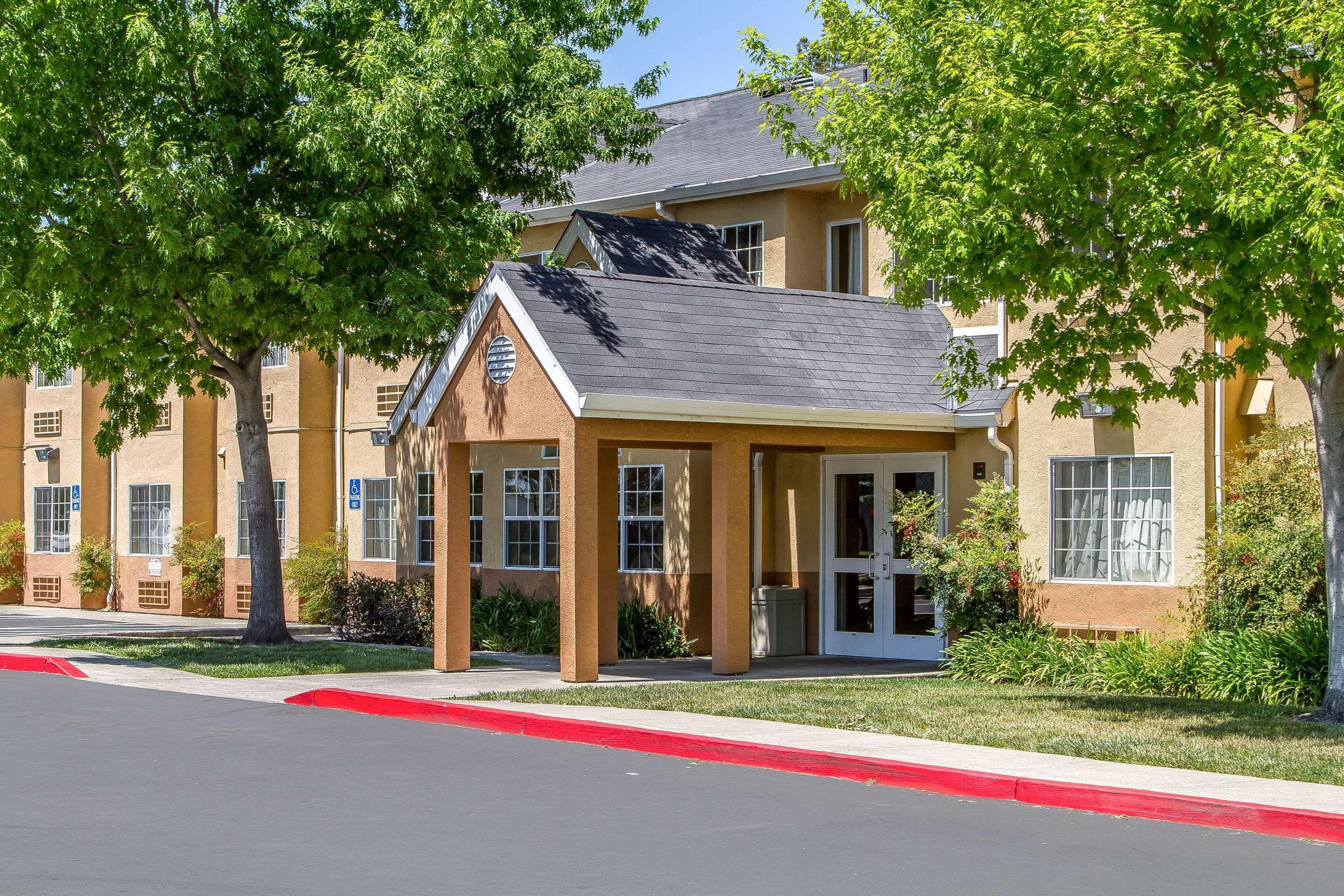 Quality Inn & Suites サンタローザ エクステリア 写真