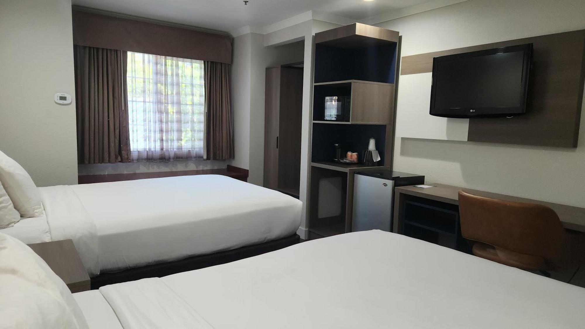 Quality Inn & Suites サンタローザ エクステリア 写真