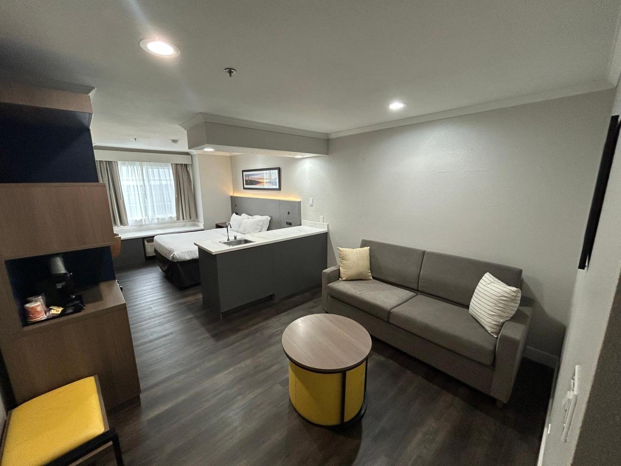 Quality Inn & Suites サンタローザ エクステリア 写真